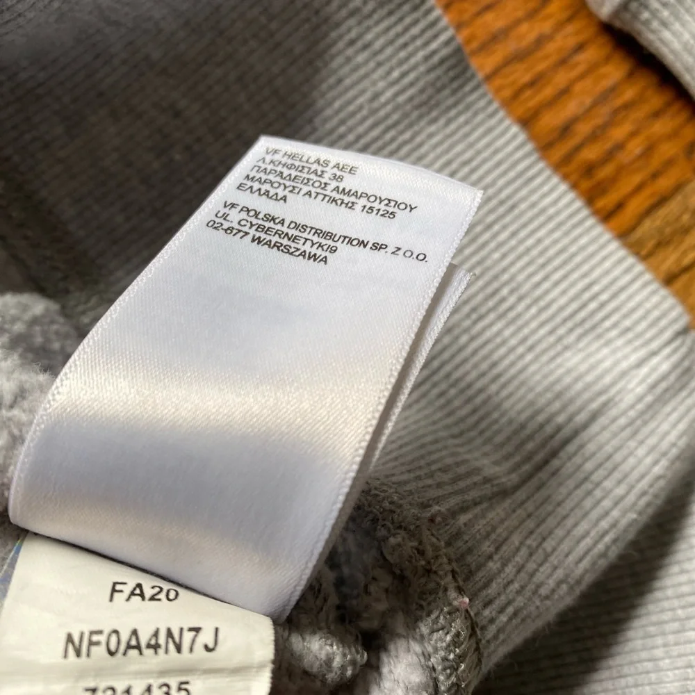 The North Face Women’s Gray Logo Crewneck Sweatshirt Medium FA20 - Picture 8 of 10